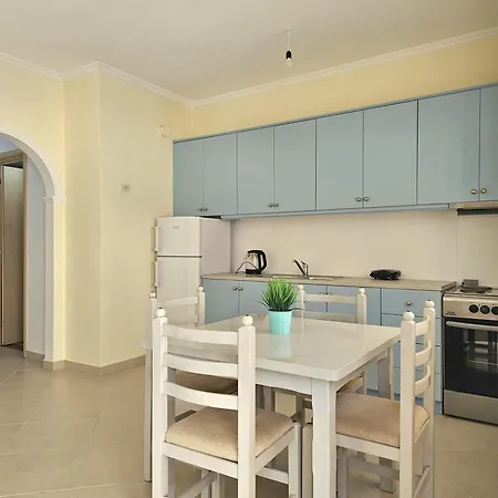 Apartament Eri *