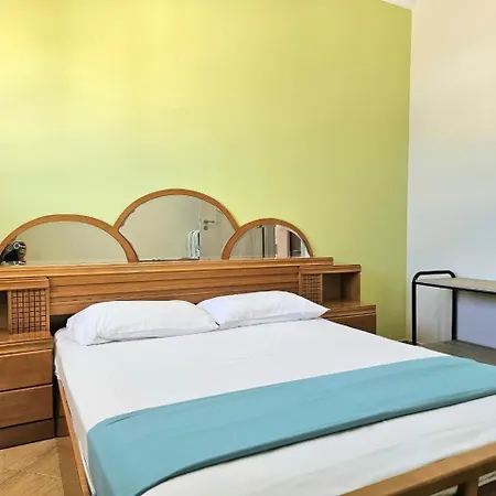 Eri * Sarandë